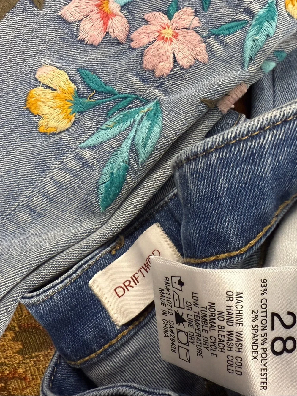 DRIFTWOOD - Farrah 28/34
Driftwood Blue Embroidered Women’s Jeans - Picture 4 of 5